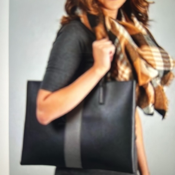 Vince Camuto Vegan Pebble Leather Tote - Picture 2 of 7